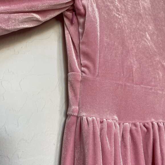 Halara Everyday Deep V Neck Ruffled Hem Velvet Mini Chill Dress size Medium - Picture 12 of 14